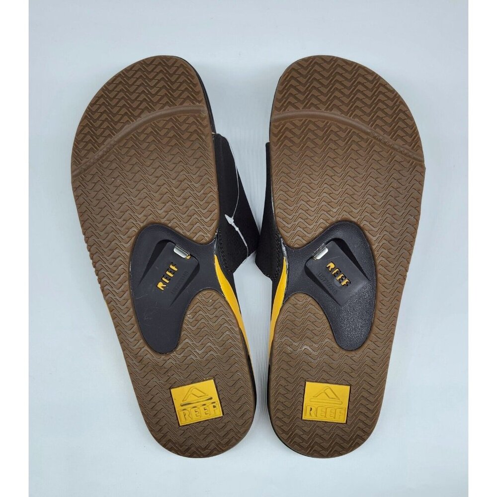 REEF San Diego Padres Fanning Bottle Opener Slides - Picture 9 of 14